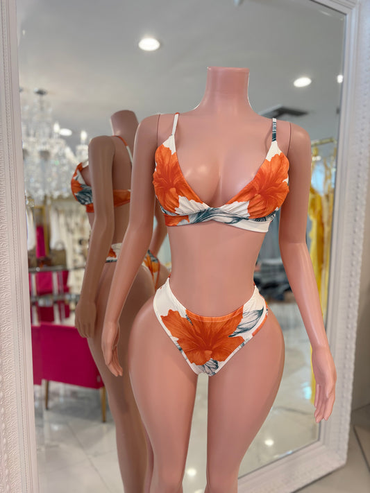 Bombshell in the Villa Pants Set