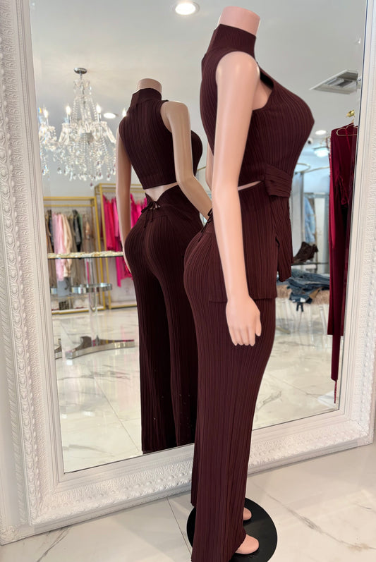The Draped Aura Ribbet Pant Set Brown