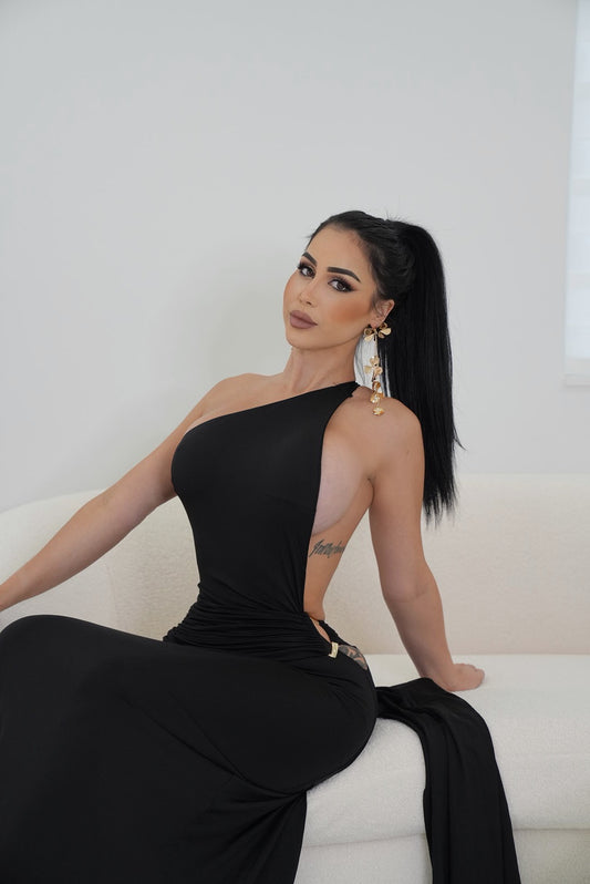 Noche The Black Maxi Dress