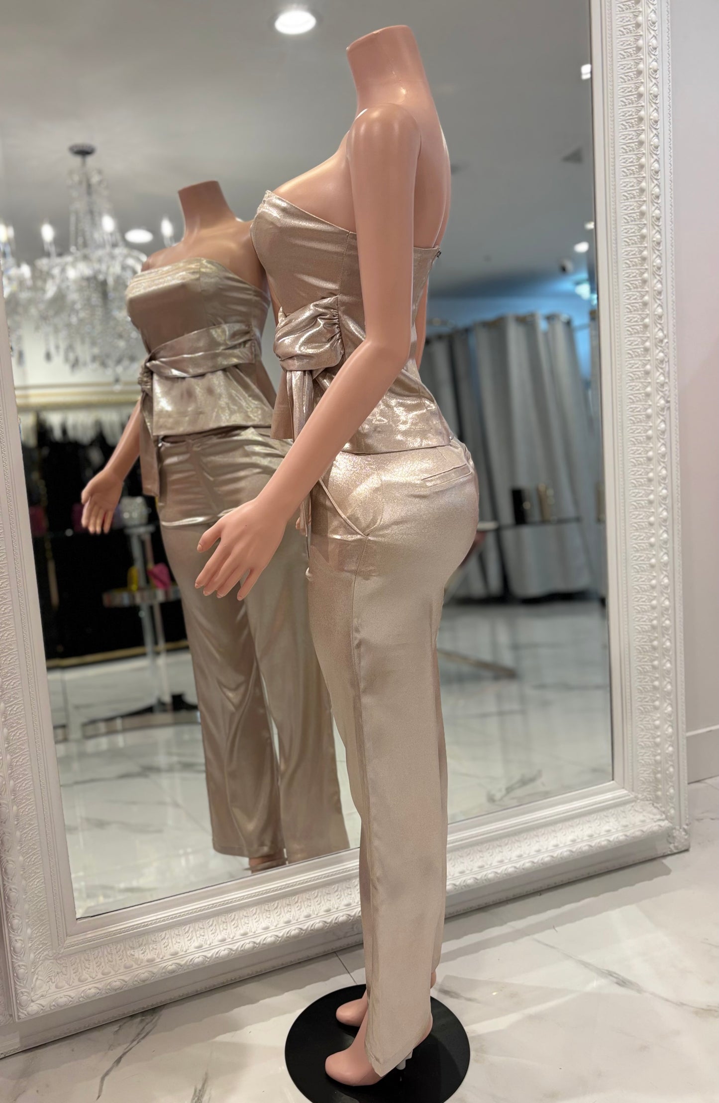 Don’t be Fooled by the Light Pant Set