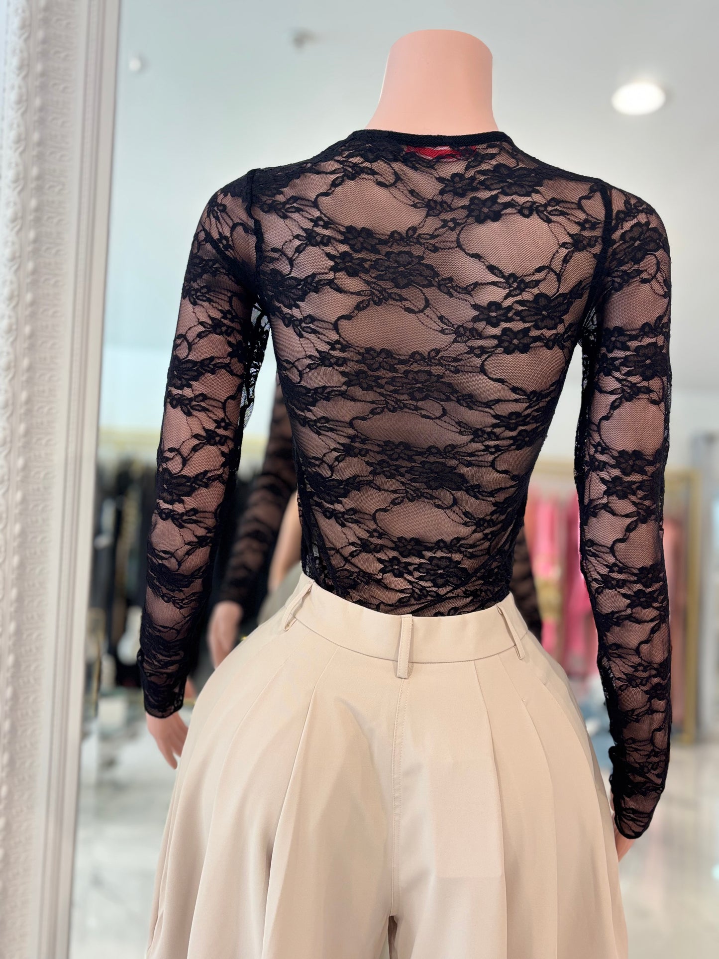 Take a Peek Top Black