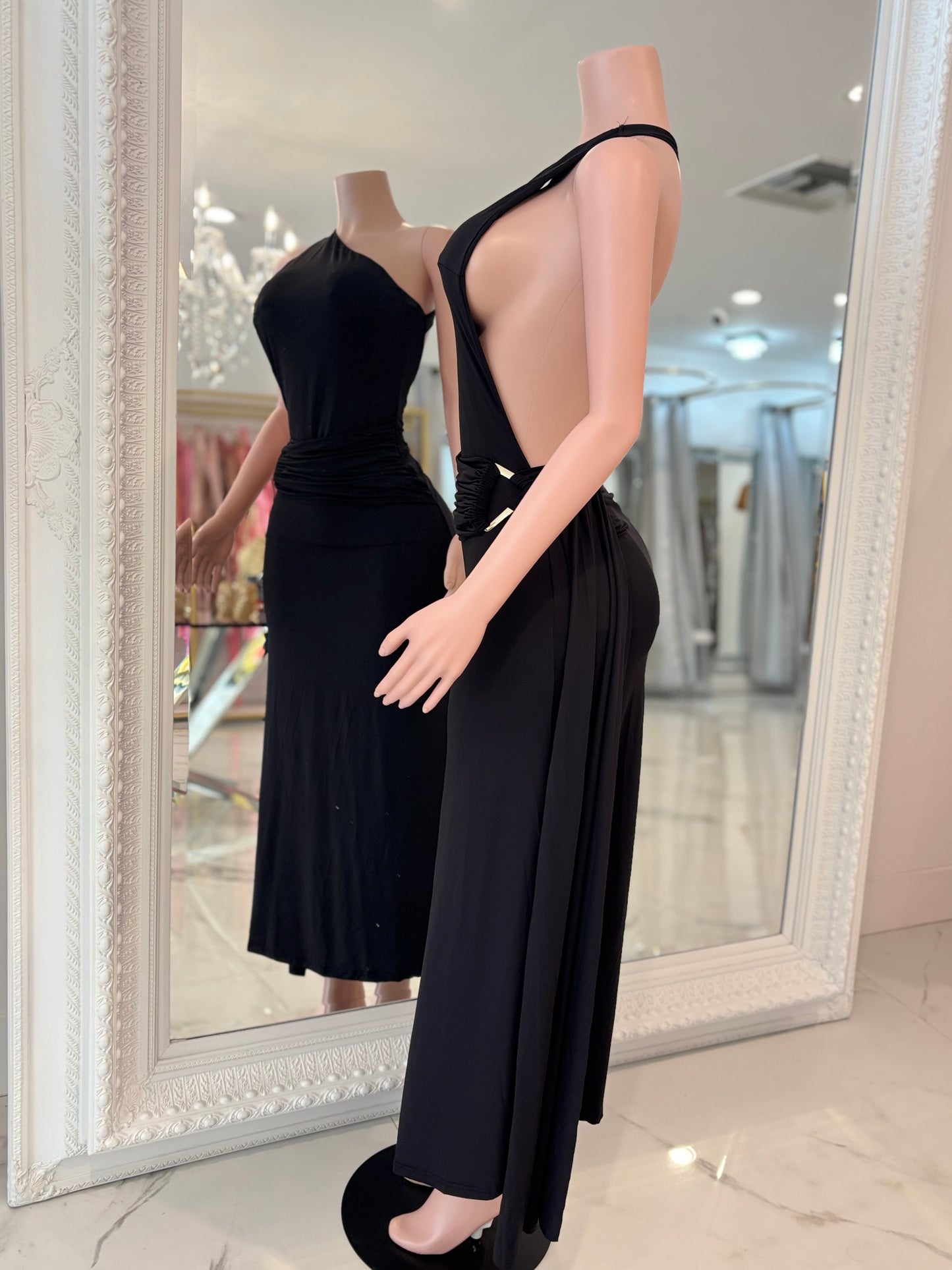 Noche The Black Maxi Dress