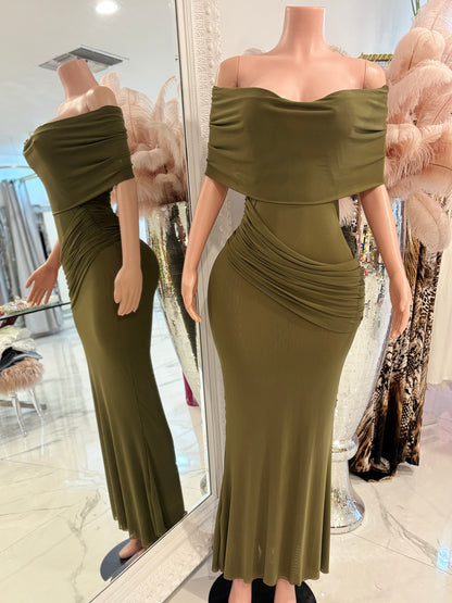 Beauty in the Mirror Maxi Dress Green
