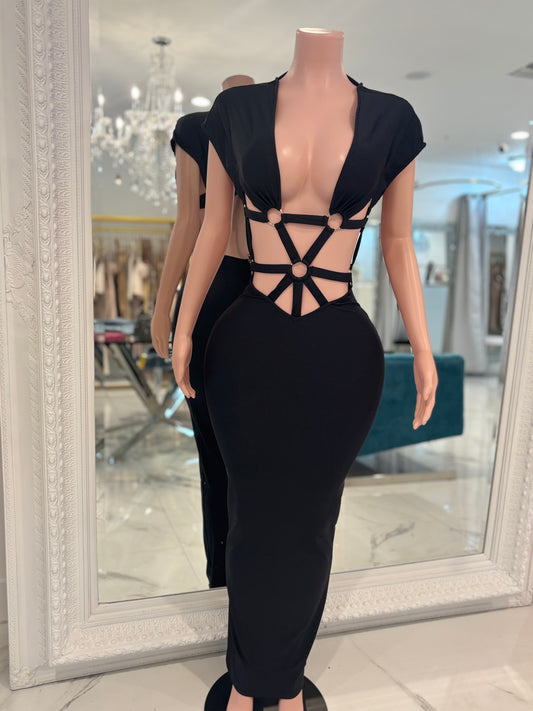 Sculpted Seduction Ruched Maxi Dress Black
