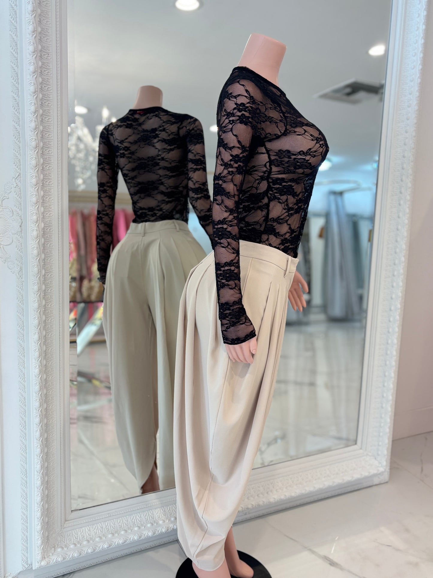 Take a Peek Top Black