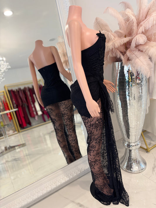 The Evil Beautiful Queen Maxi Dress Black