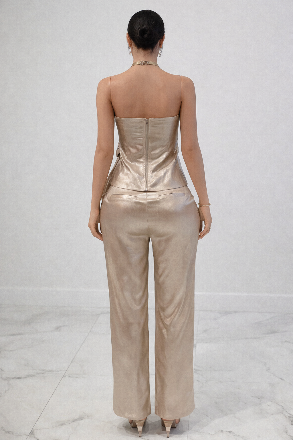Don’t be Fooled by the Light Pant Set Gold