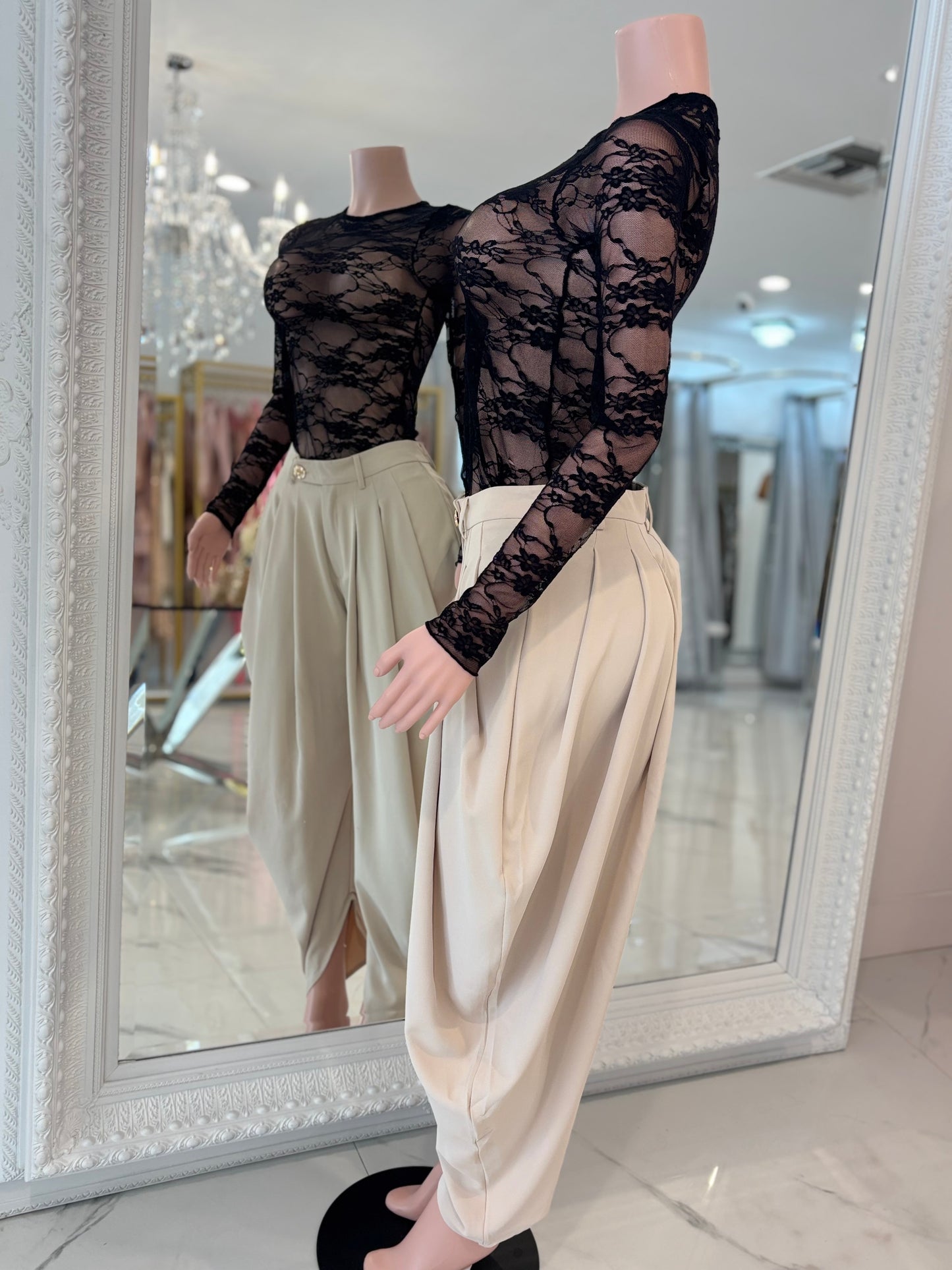 Take a Peek Top Black