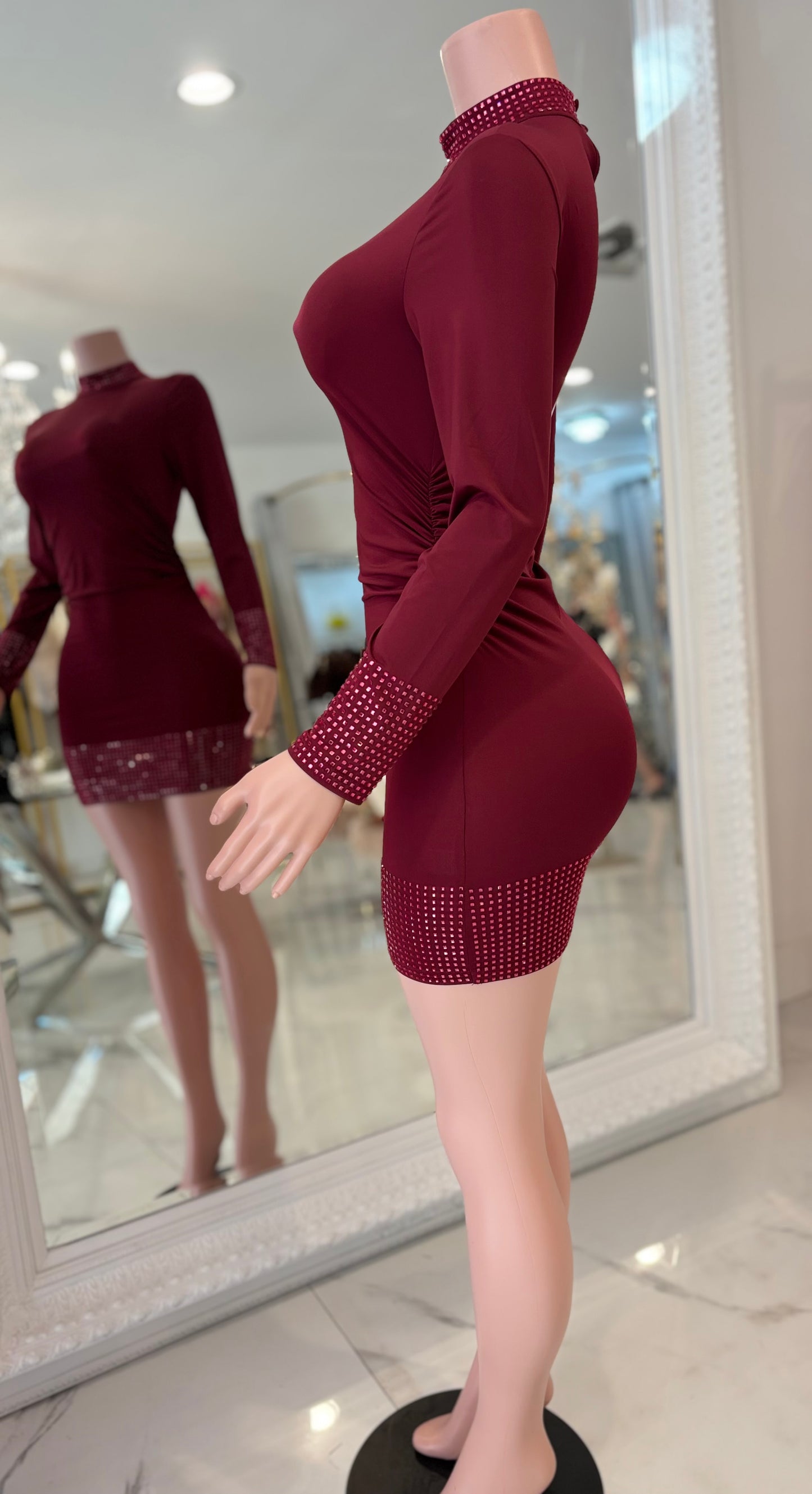 Beauty is Power Mini Dress Rojo Vino