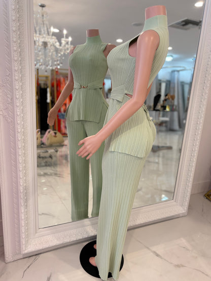 The Draped Aura Ribbet Pant Set Green