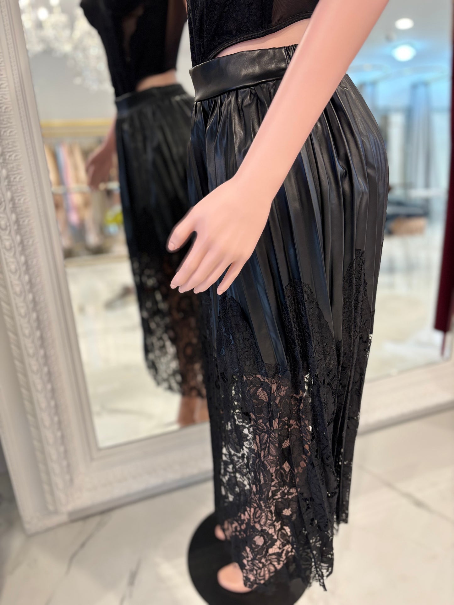 I’m Simply Me Maxi Skirt Black