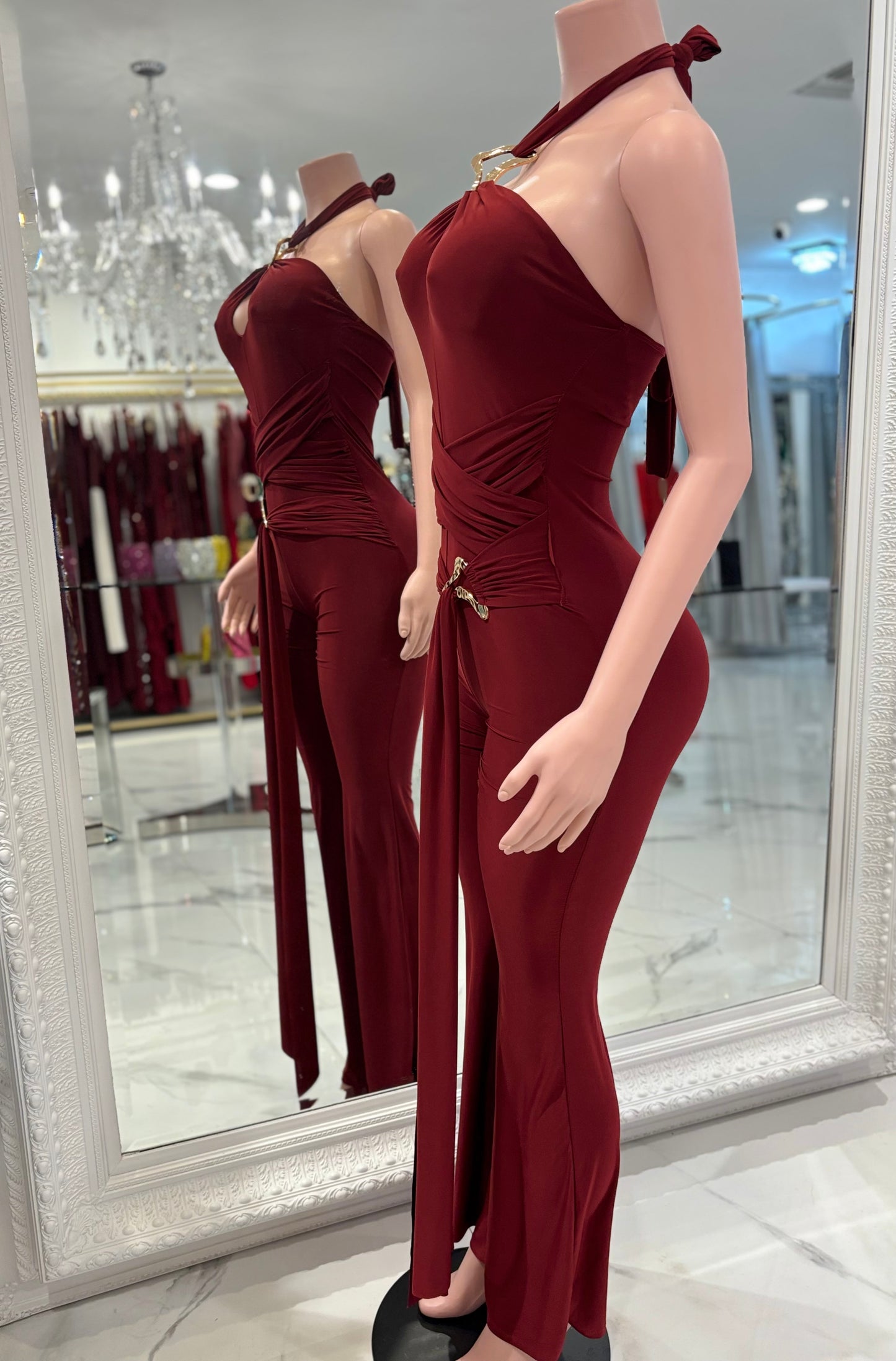 It´s All Just an Act Jumpsuit Rojo Vino