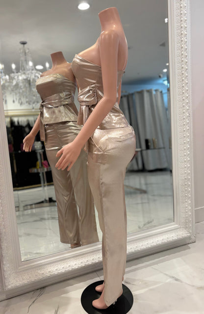 Don’t be Fooled by the Light Pant Set