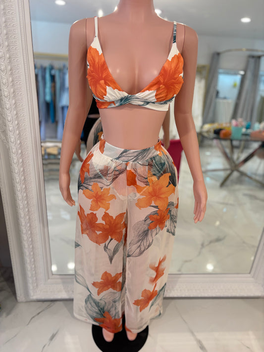 Bombshell in the Villa Pants Set