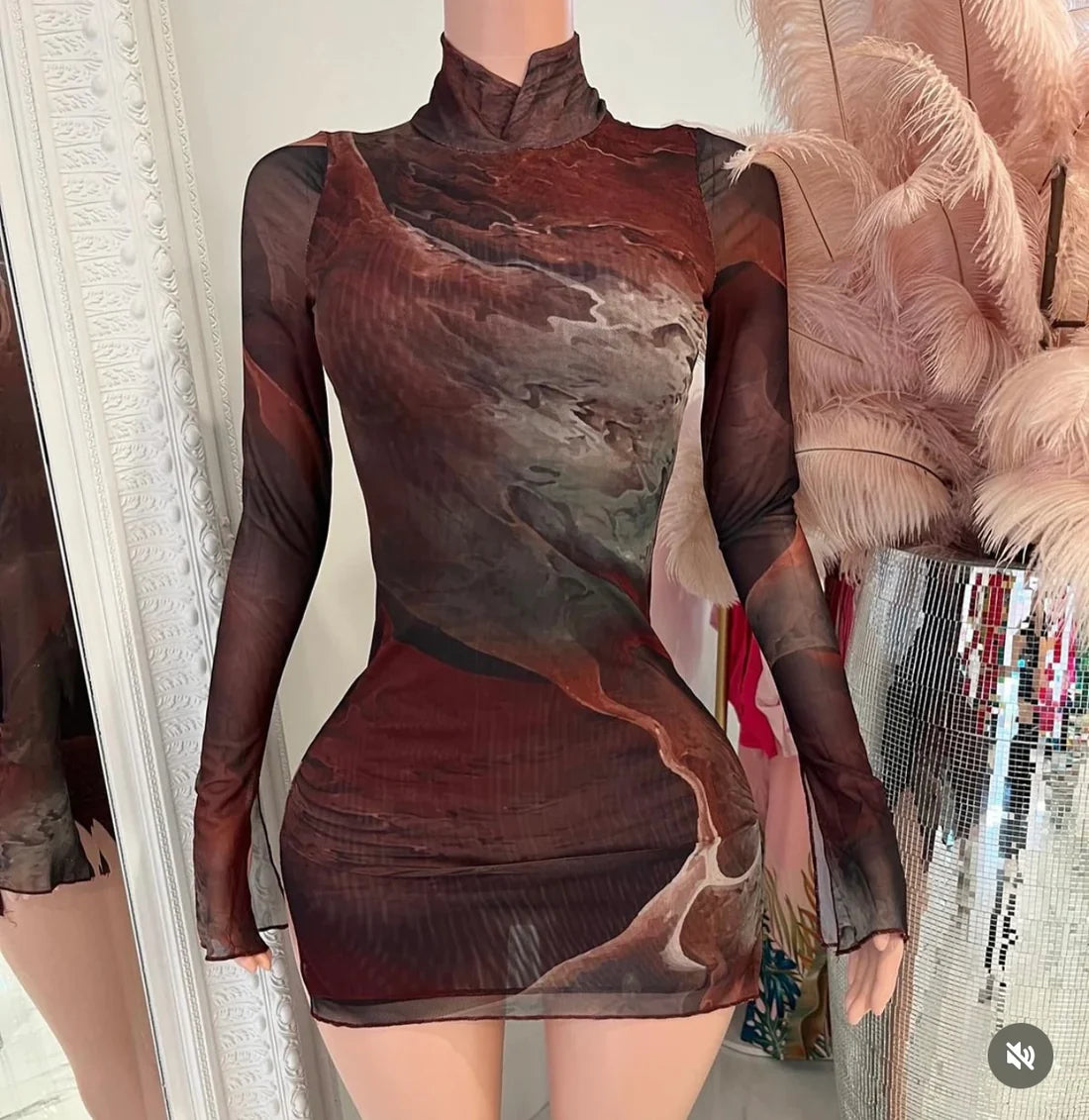 FALL AND FOREVER MESH DRESS Rojo Vino